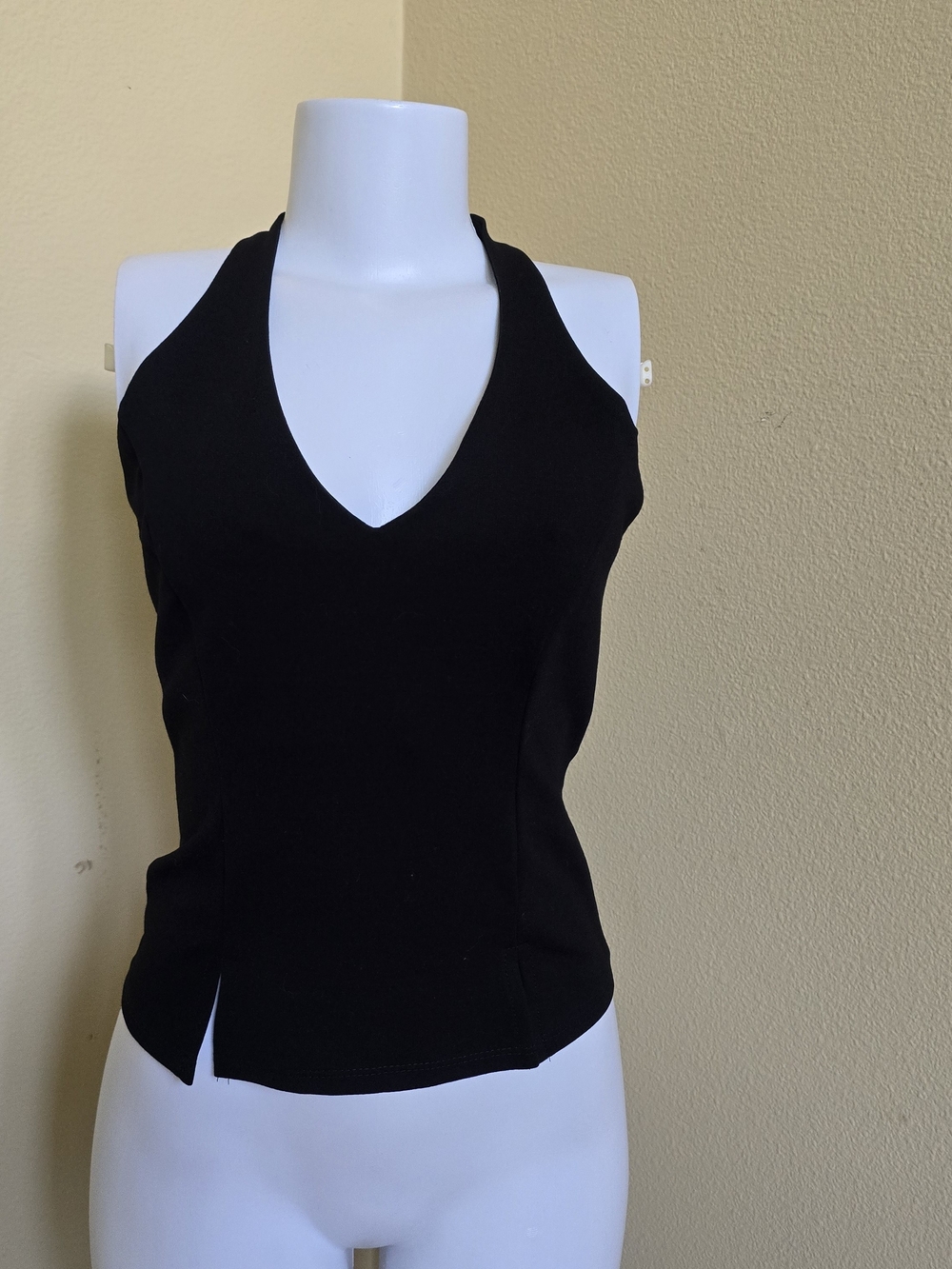 Brand New! Sleek Black V-Neck Sleeveless Blouse